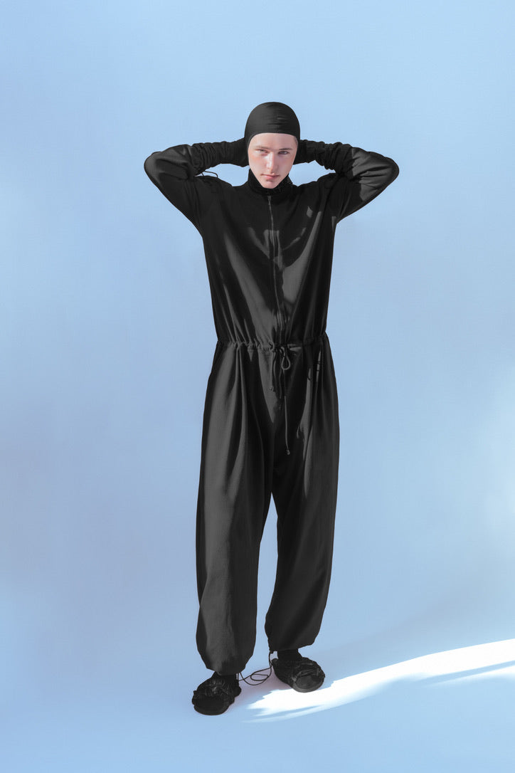 Thusis one piece
